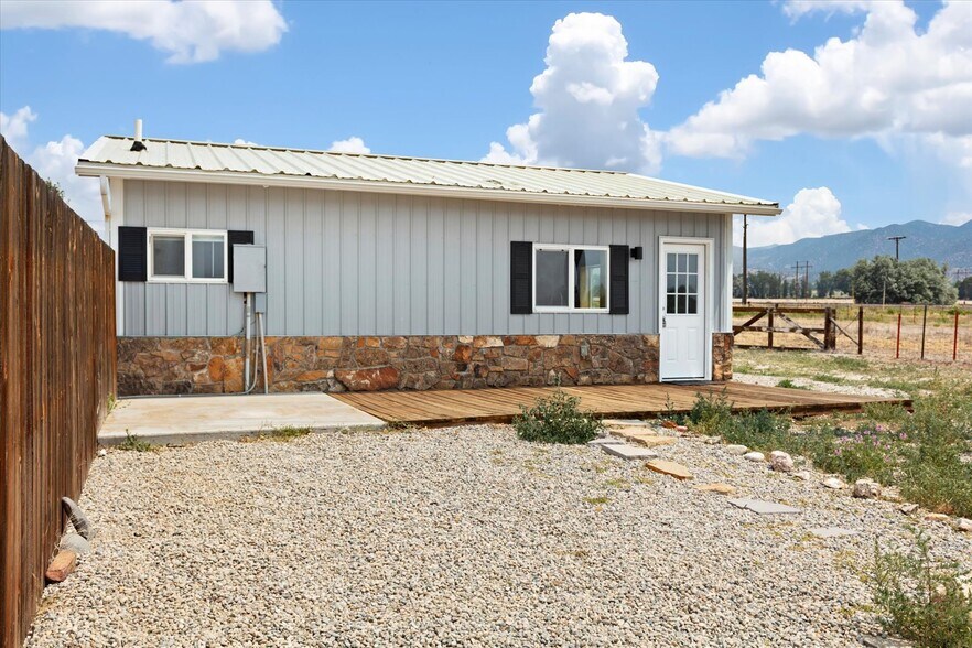 More Photos Of 7522 County Road 151, Salida Industrial For Sale
