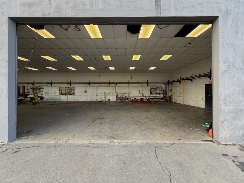 More Photos Of 9742 Artesia Blvd, Bellflower Auto Repair For Lease