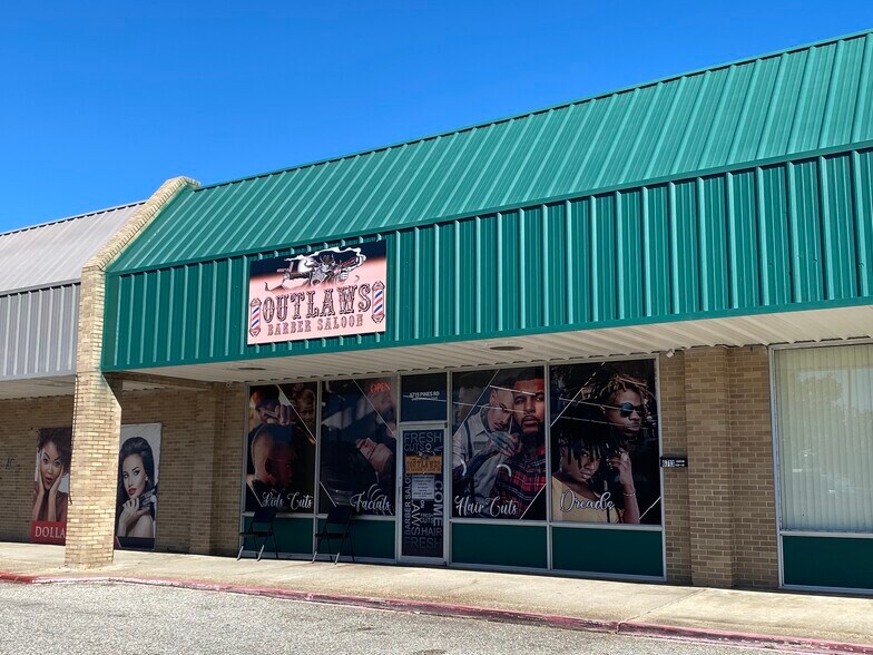 More Photos Of 6713, 6715, 672 Pines Rd. Rd, Shreveport General Retail For Sale