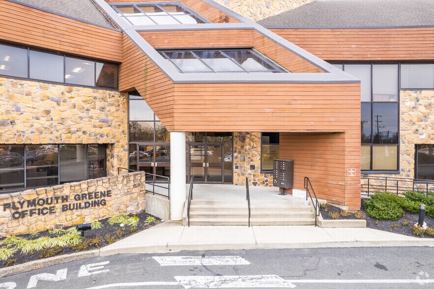 More Photos Of 920 Germantown Pike, Plymouth Meeting Medical For Lease