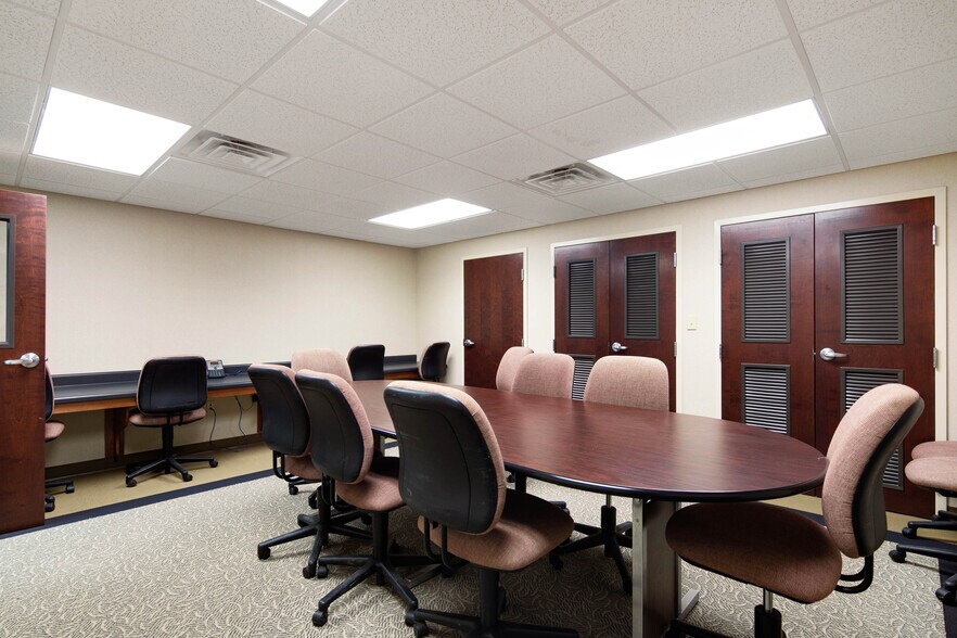 More Photos Of 6205 Raeford Rd, Fayetteville Office For Sale