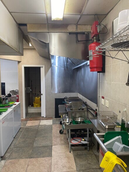 More Photos Of 78-88 Bayville Ave, Bayville Storefront Retail Residential For Lease