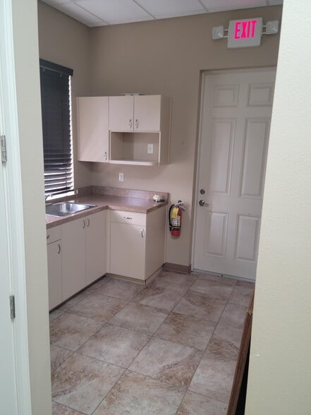 More Photos Of 1081 Town Center Dr, Orange City Office For Lease