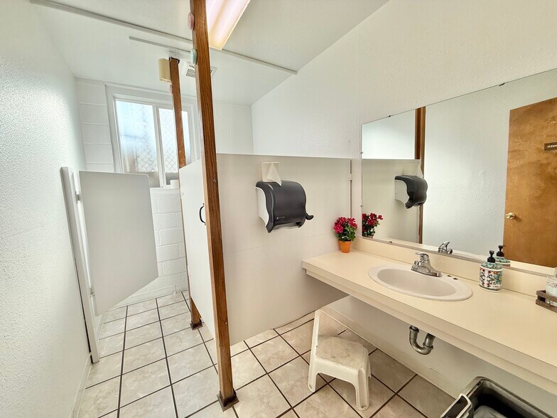 More Photos Of 303 W Clark St, Pasco Religious Facility For Sale