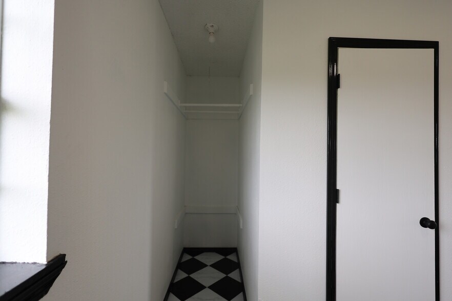 More Photos Of 25377 Welling rd, Welling Apartments For Sale