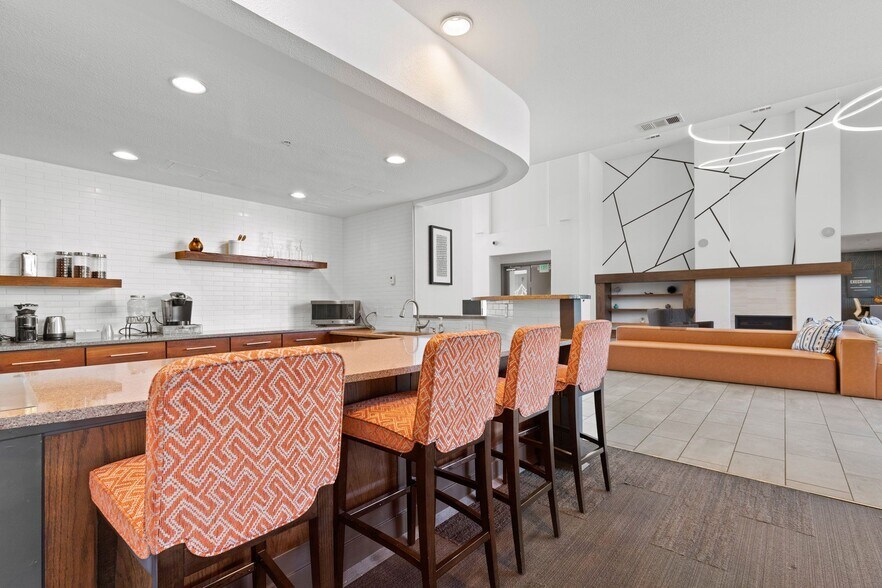 More Photos Of 801-901 Englewood Pky, Englewood Apartments For Lease