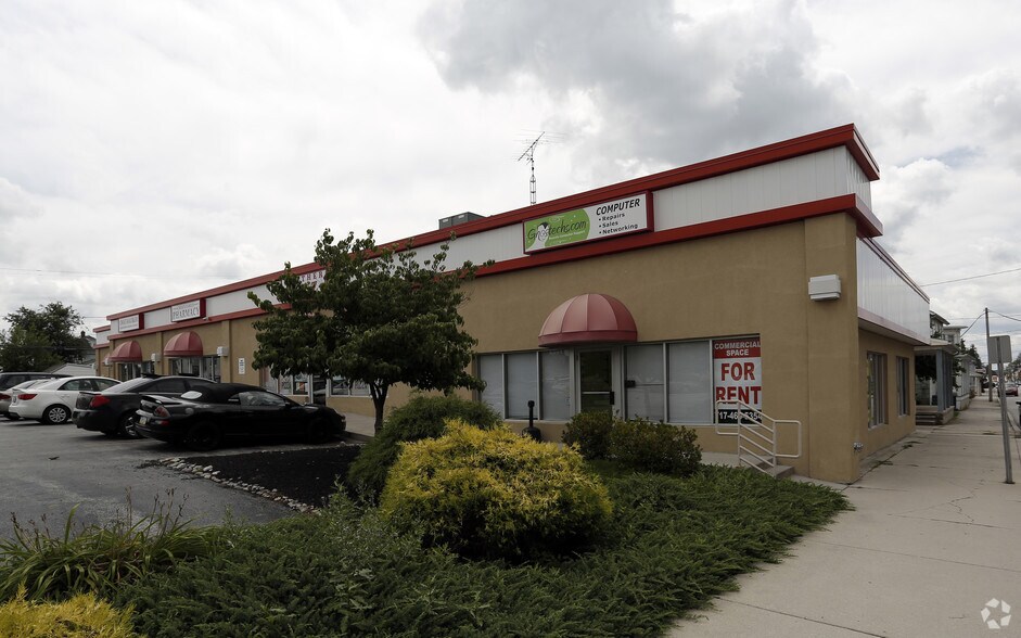 More Photos Of 2-8 S 6th St, Mc Sherrystown General Retail For Lease
