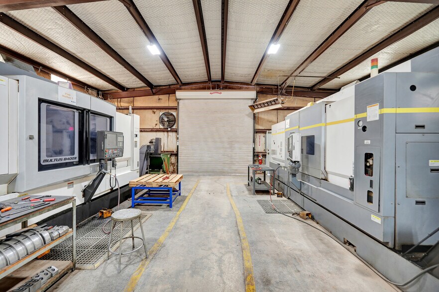 More Photos Of 2110 W 44th St, Odessa Industrial For Sale