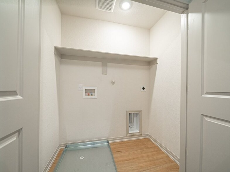 More Photos Of 6408 Segovia Ranch, San Antonio Apartments For Sale