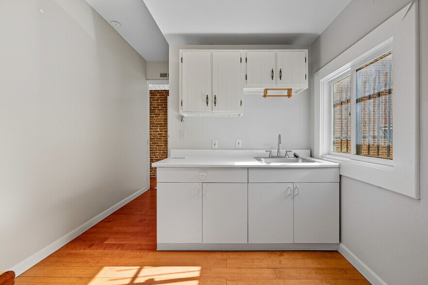 More Photos Of 1516-1518 Blake St, Denver Office For Sale