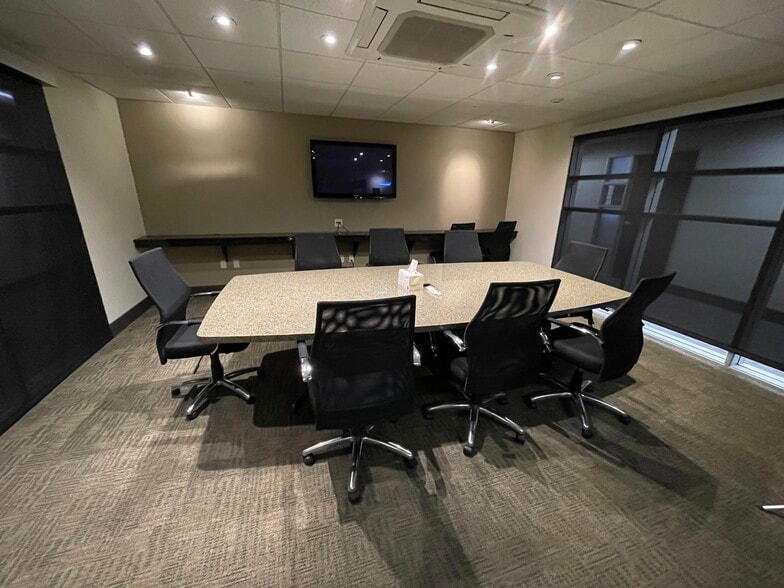 More Photos Of 275 Hill St, Reno Loft Creative Space For Lease