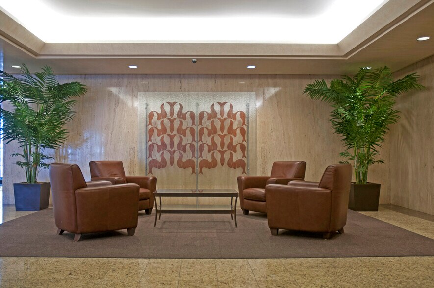 More Photos Of 2340 S River Rd, Des Plaines Office For Lease