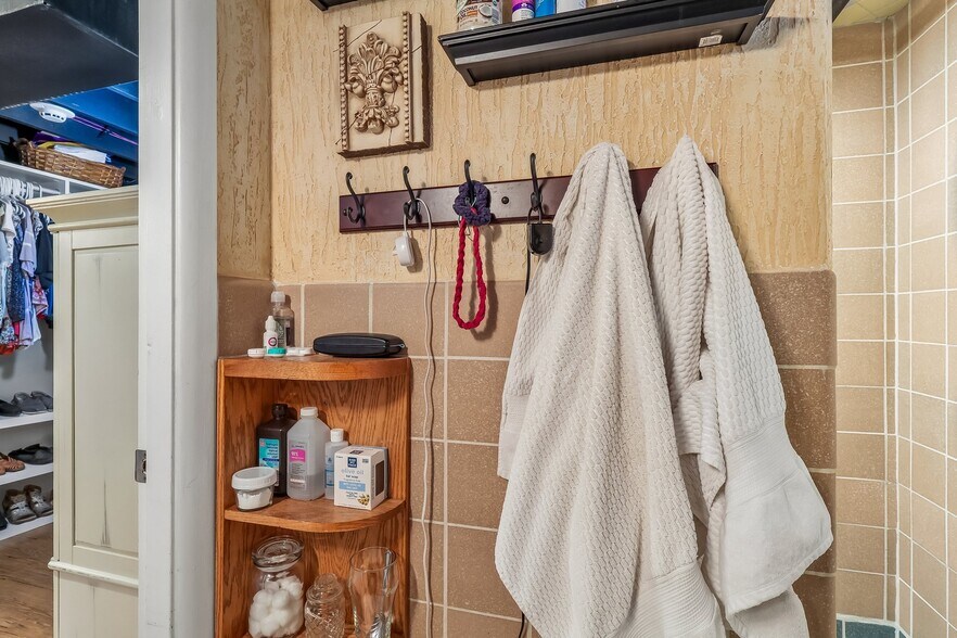 More Photos Of 836 Jacoby Rd, Copley Healthcare For Sale