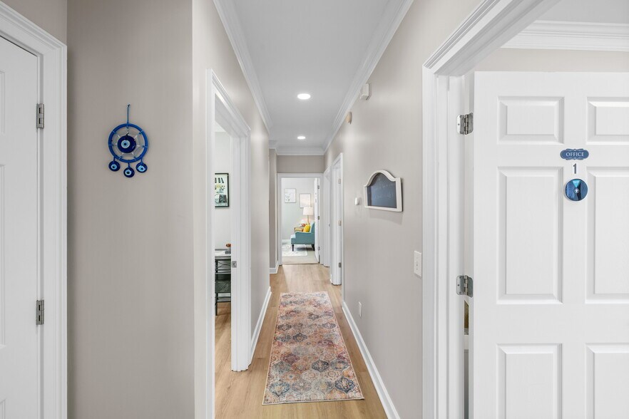 More Photos Of 555 Sun Valley Dr, Roswell Office For Lease