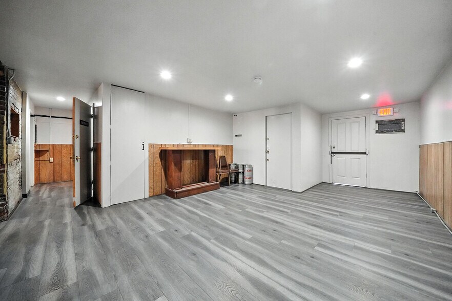 More Photos Of 105 Main St, Jackson Bar For Sale