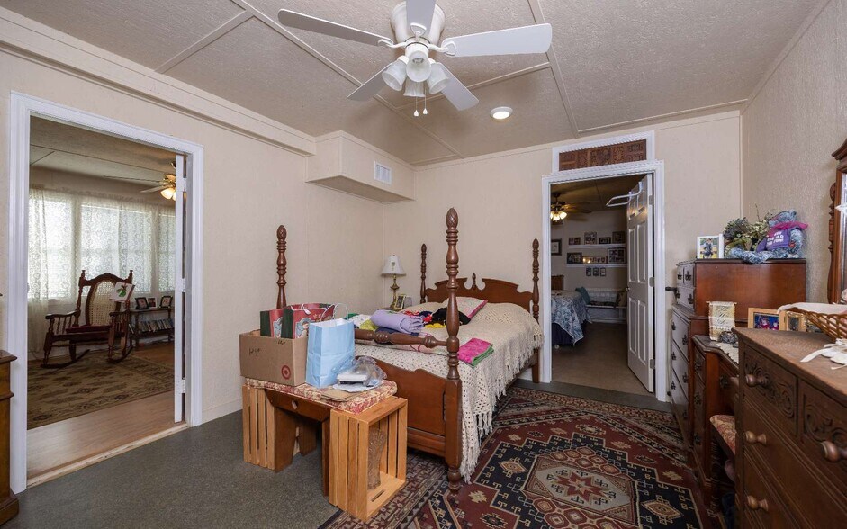 More Photos Of 11973 SE County Road 132, Jasper Office Residential For Sale