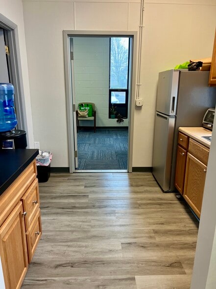 More Photos Of 200 Lavan St, Warwick Light Manufacturing For Lease