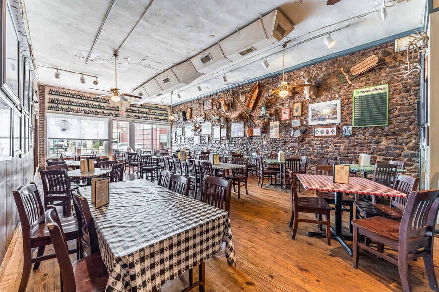 More Photos Of 316 W Dickson St, Fayetteville Restaurant For Sale