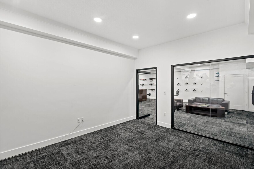 More Photos Of 2550 Washington Blvd, Ogden Office For Lease