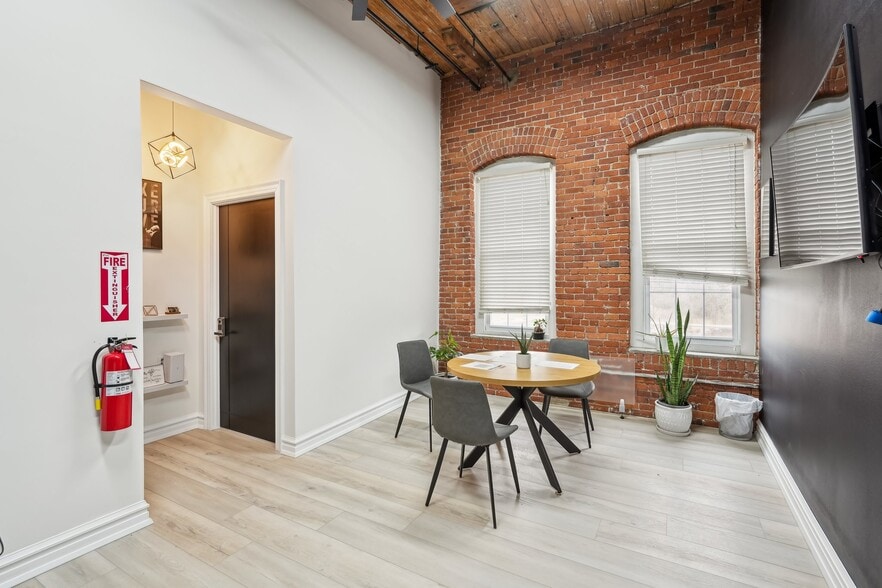 More Photos Of 175 N Main St, Wharton Loft Creative Space For Sale