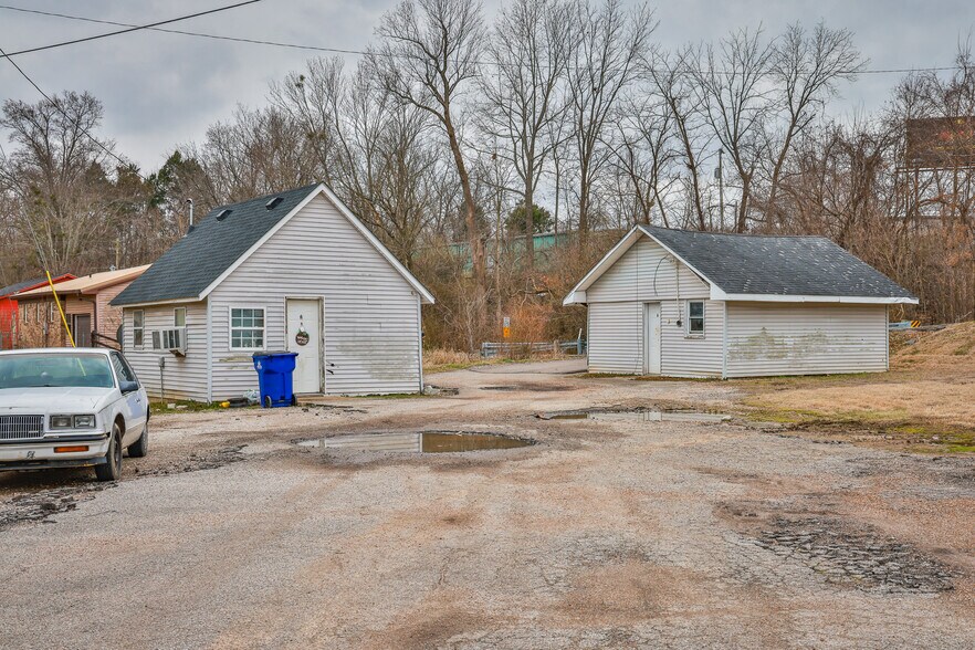 More Photos Of 279 Pikeview St, Dresden Multifamily For Sale