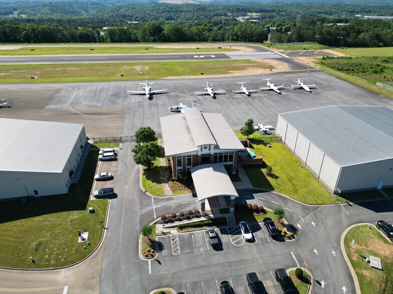 More Photos Of 1350 Bishop Rd, Ball Ground Airplane Hangar For Lease
