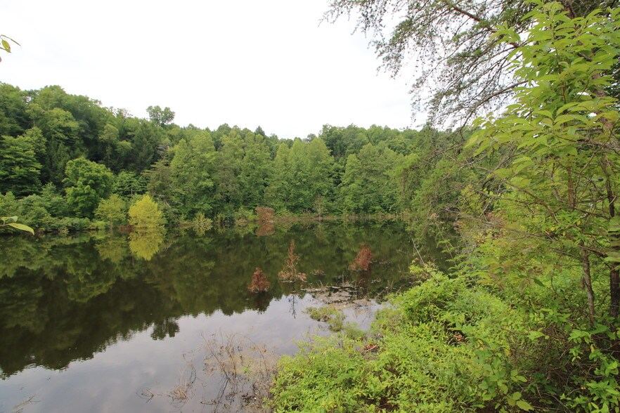 More Photos Of 11251 Highway 90, Parkers Lake Hotel For Sale