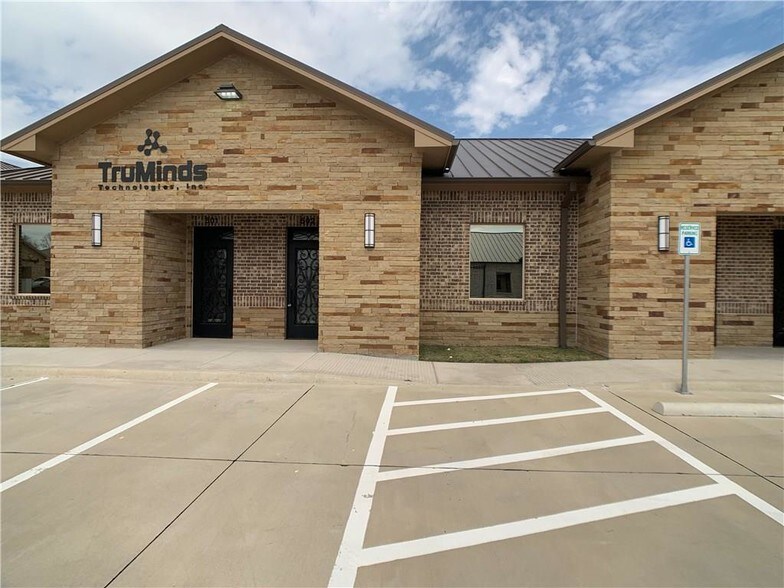 More Photos Of 5899 Preston Rd, Frisco Office For Sale