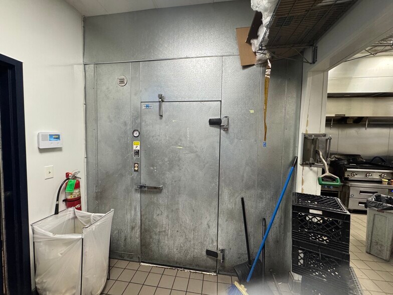 More Photos Of 166 Calhoun Station Pky, Gluckstadt Restaurant For Sale
