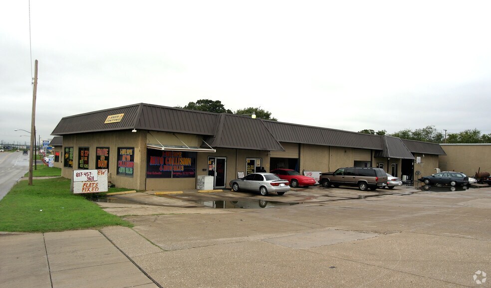 More Photos Of 6933 E Lancaster Ave, Fort Worth Warehouse For Lease