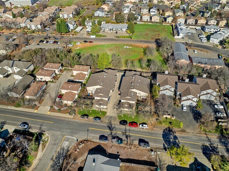 More Photos Of 3337 La Canada Dr, Cameron Park Apartments For Sale