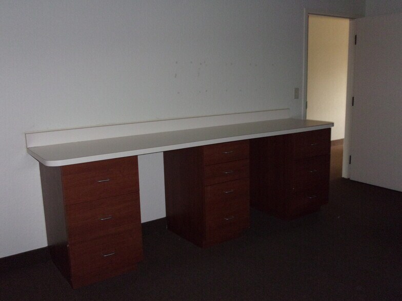 More Photos Of 305 Skyline Dr, Lady Lake Medical For Lease