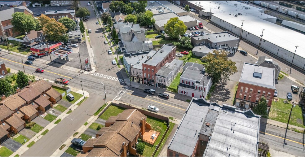 More Photos Of 250 Chenango St, Binghamton Apartments For Sale