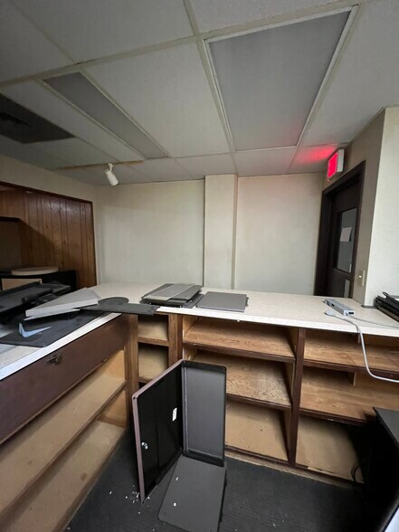 More Photos Of 3115 N Roemer Rd, Appleton Manufacturing For Lease