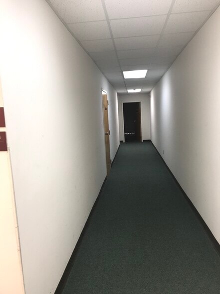 More Photos Of 1141 Cochran Hwy, Eastman Showroom For Sale
