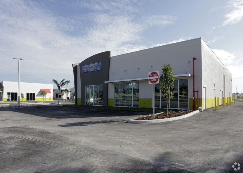 More Photos Of 13115 W Okeechobee Rd, Hialeah Storefront Retail Office For Lease