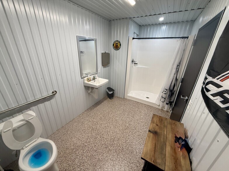 More Photos Of 663 Valerie Ave, Hudson Self Storage For Sale