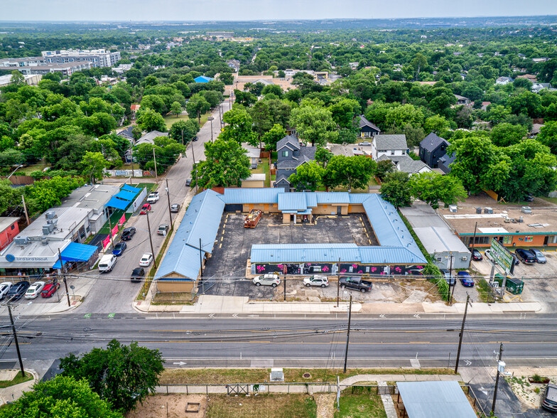 More Photos Of 2627 Manor Rd, Austin Hotel For Sale