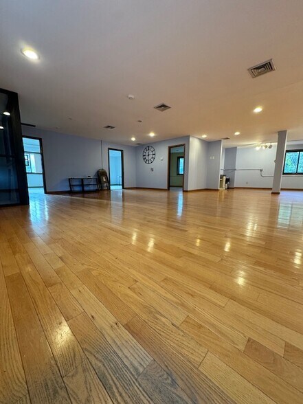 More Photos Of 8 Maple Dr, Monroe Warehouse For Lease