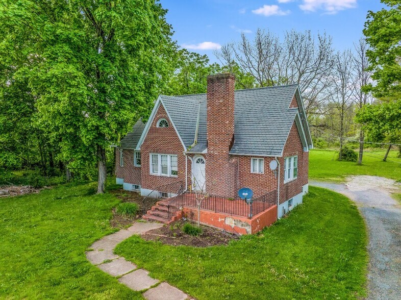 More Photos Of 88 Route 173 W, Hampton Lodge Meeting Hall For Sale