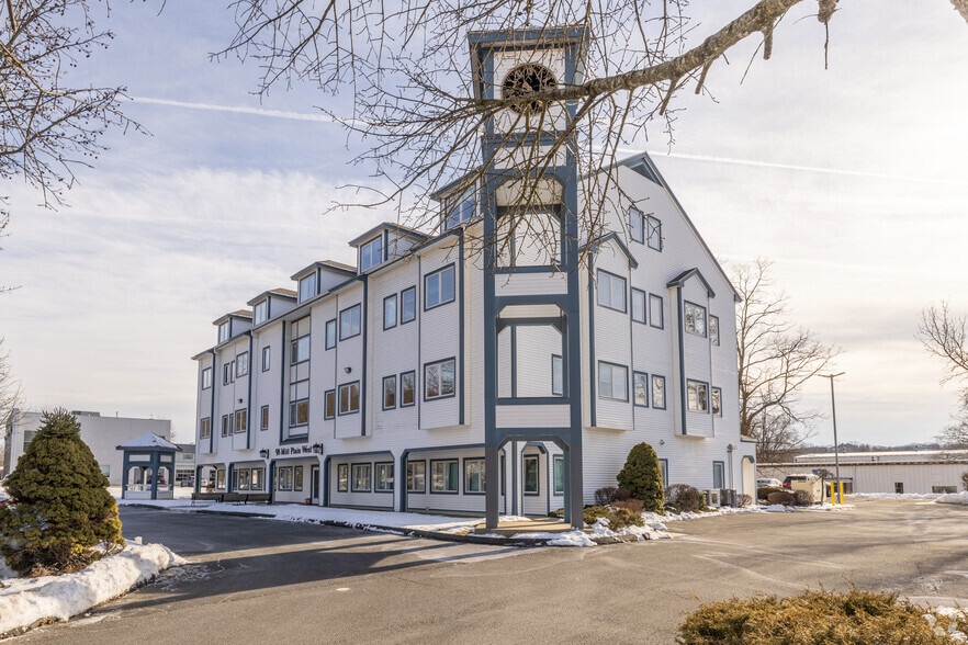 More Photos Of 98 Mill Plain Rd, Danbury Office For Lease