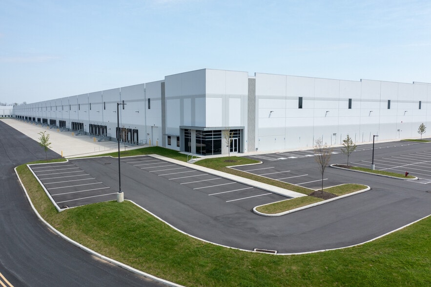 More Photos Of 2500 Liberty Dr, Northampton Warehouse For Lease