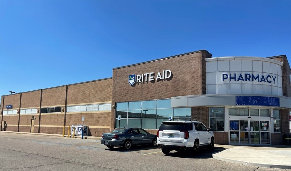 More Photos Of 1301 W 14 Mile Rd, Clawson Freestanding For Lease