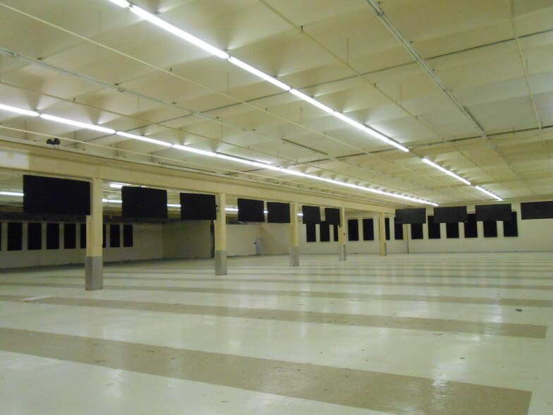 More Photos Of 1000 W US Highway 77, San Benito Unknown For Lease