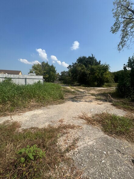 More Photos Of Gulf Freeway & Monroe Rd, Houston Land For Sale