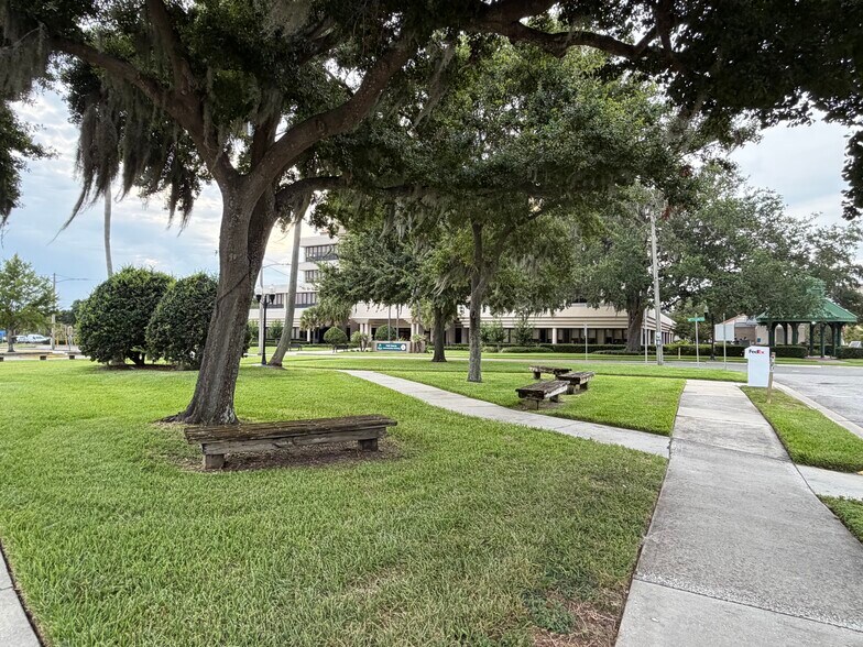 More Photos Of 215 Mary Reckeweg Way, Bartow Office For Sale