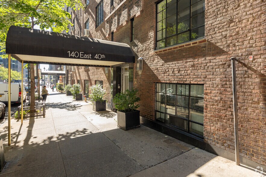 More Photos Of 140 E 40th St, New York Apartments For Sale