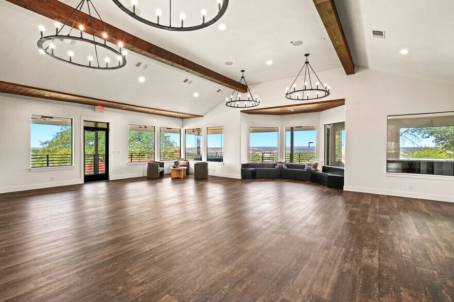 More Photos Of 602 Steve Hawkins Pky, Marble Falls Storefront Retail Office For Sale