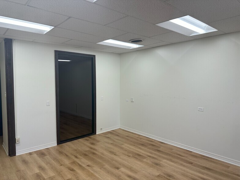 More Photos Of , Baton Rouge Office For Sale