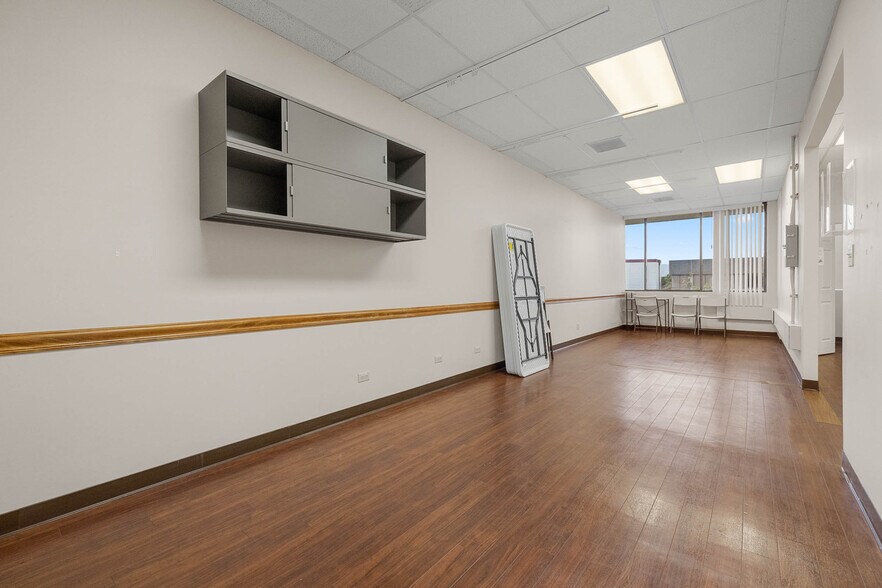 More Photos Of 98-1247 Kaahumanu St, Aiea Office For Sale